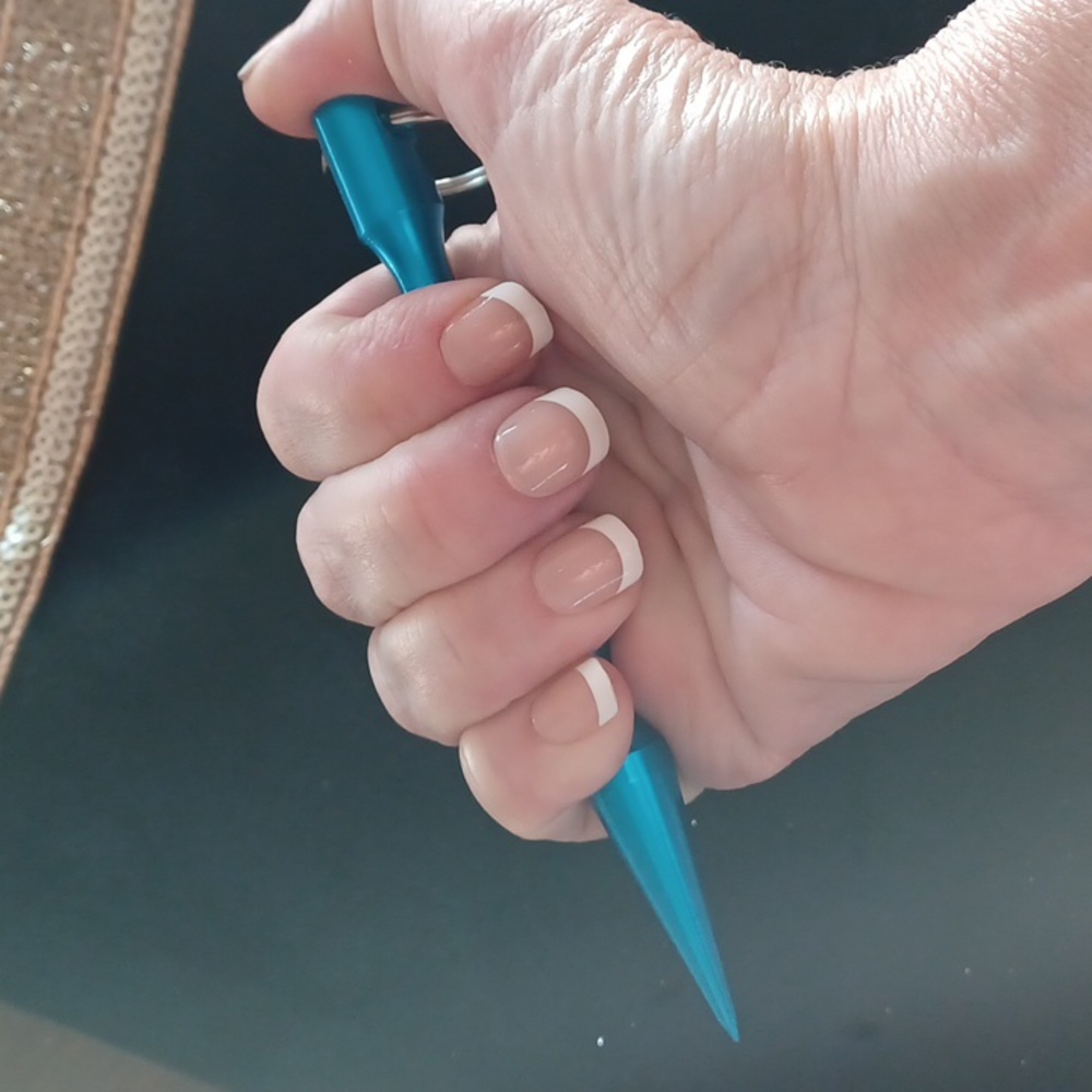Safety striker bolt keychain BLUE - Picture 3 of 3